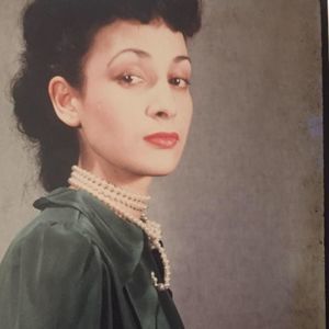 Meet your Posher, Mia